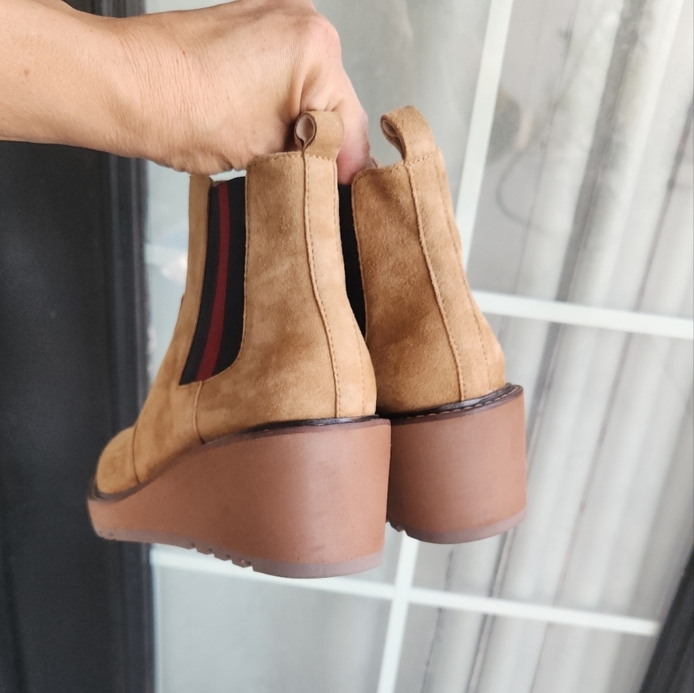 CECELIA NEW YORK Tan Ankle Boots with Black and Red Stripes - Picture 4 of 10